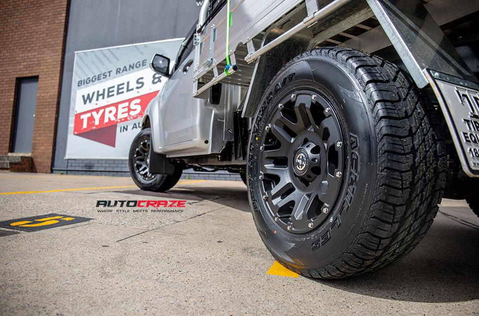 ISUZU DMAX ATX AX200 CAST IRON BLACK